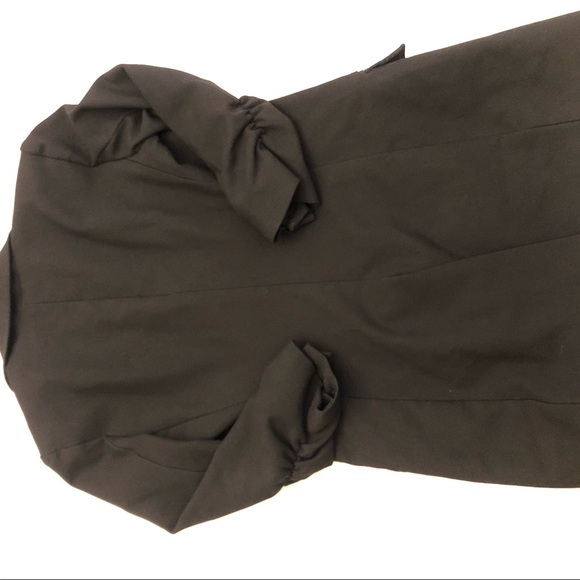 Elizabeth & James Black Blazer w/ Ruched Sleeves - Picture 5 of 14